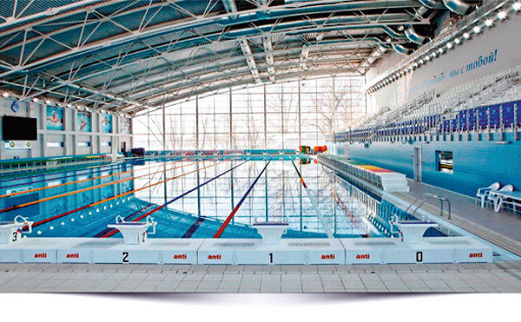 Фото тренировки по фридайвингу в Москве в бассейне синхронного плавания Давыдовой